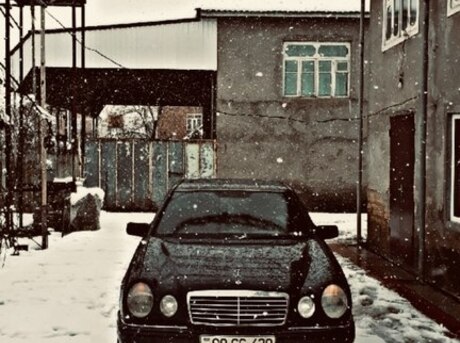 Mercedes E 280