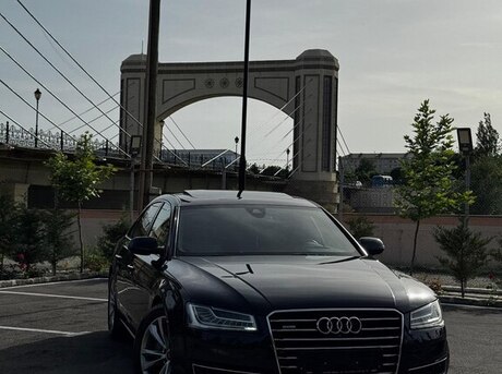 Audi A8 2015