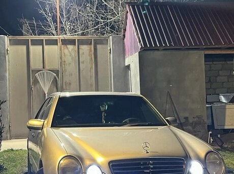 Mercedes E 240 2001