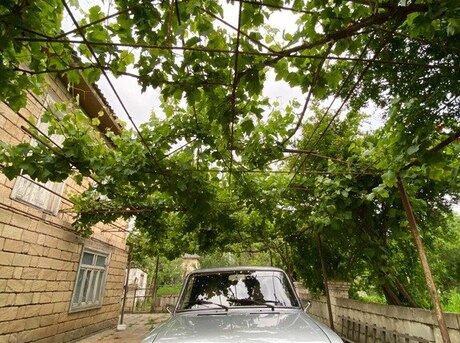 LADA (VAZ) 2106 2001