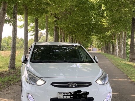Hyundai Accent 2015