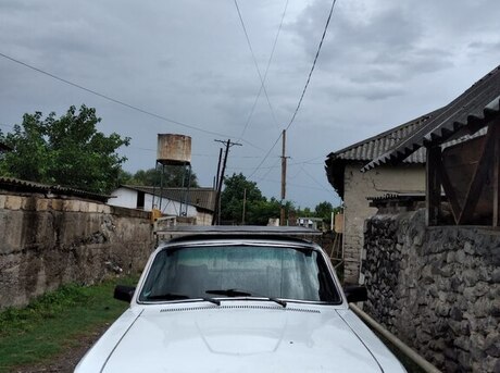 GAZ 24 1990