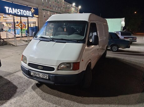 Ford Transit 2000