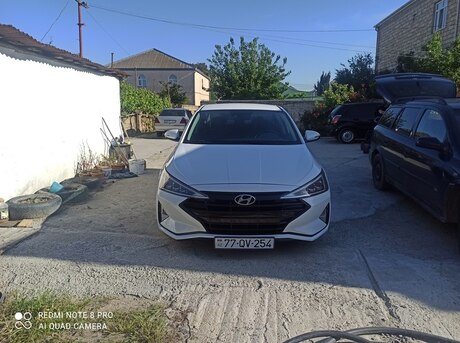 Hyundai Elantra 2019