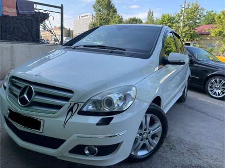 Mercedes B 180 2012