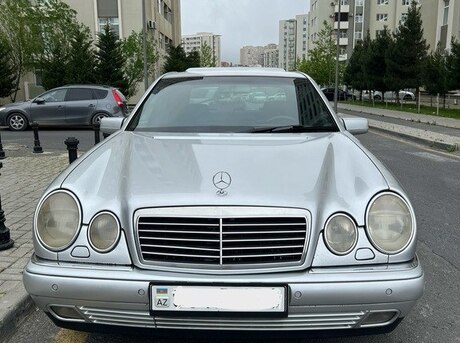 Mercedes E 280
