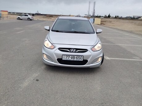 Hyundai Accent 2012