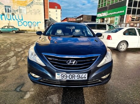 Hyundai Sonata 2011