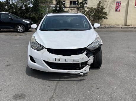 Hyundai Elantra 2013