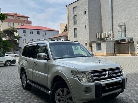 Mitsubishi Pajero 2011