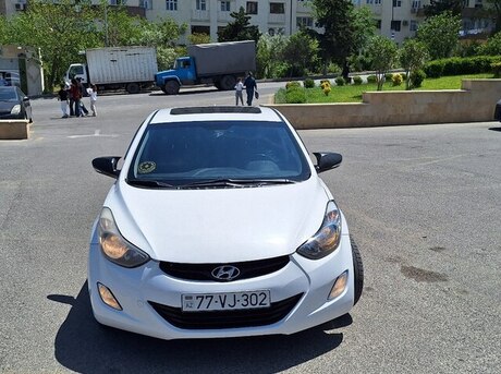 Hyundai Elantra 2012