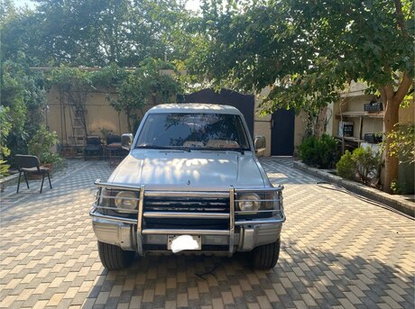 Mitsubishi Pajero 1993