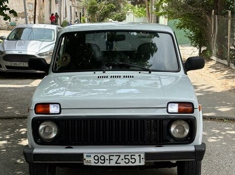 LADA (VAZ) Niva 2013