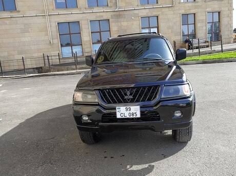 Mitsubishi Montero Sport