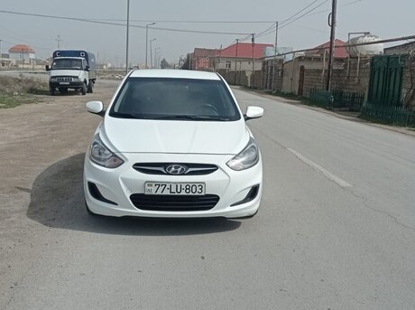 Hyundai Accent 2013