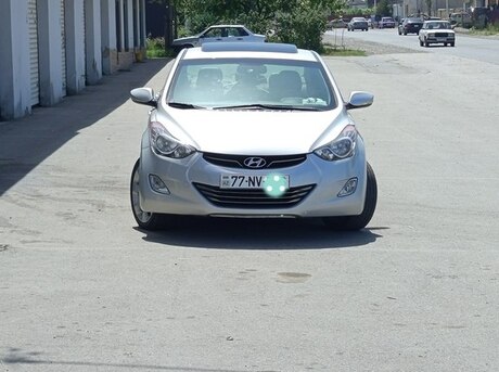 Hyundai Elantra 2012