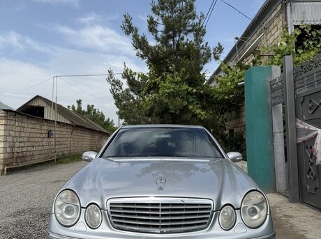 Mercedes E 240 2002
