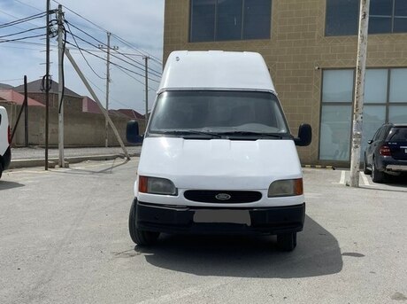 Ford Transit 2000