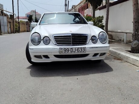 Mercedes E 240 2000