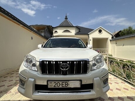 Toyota Land Cruiser Prado 2013