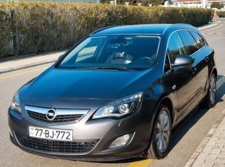 Opel Astra 2011