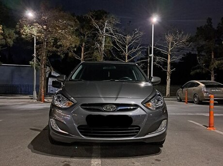 Hyundai Accent 2011