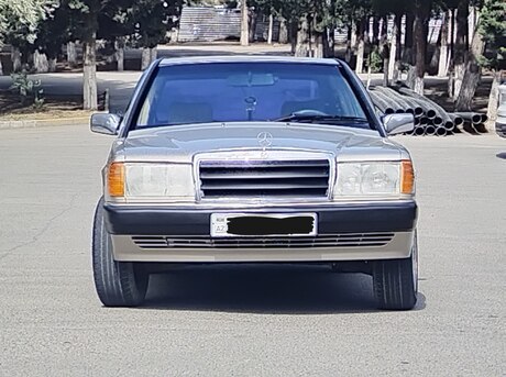 Mercedes 190 1990
