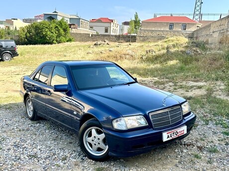 Mercedes C 180