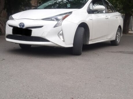 Toyota Prius 2018