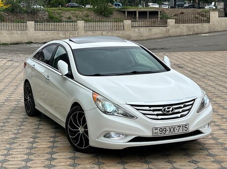 Hyundai Sonata 2011