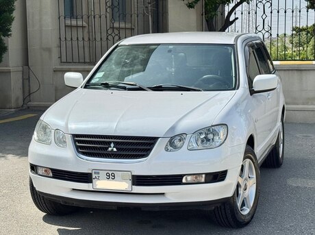 Mitsubishi Airtrek 2001