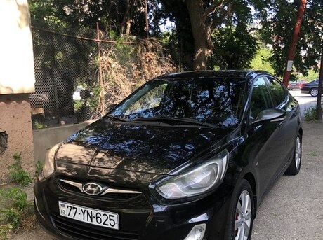 Hyundai Accent 2012