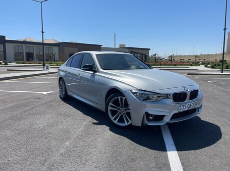 BMW 330e