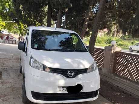 Nissan NV200