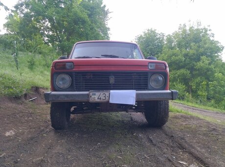LADA (VAZ) Niva 1996