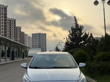 Hyundai Accent 2015