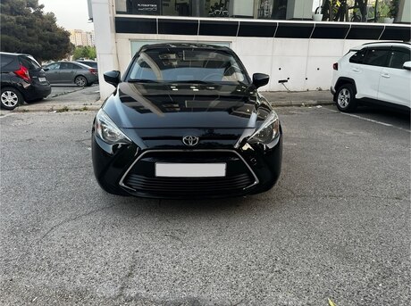 Toyota Yaris iA 2015
