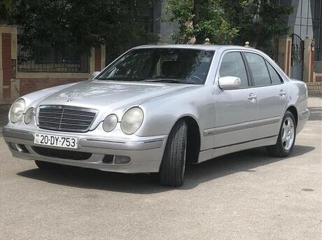 Mercedes E 240 2000