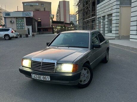 Mercedes 190 1990