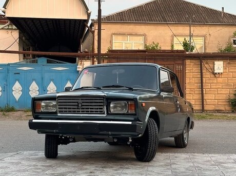 LADA (VAZ) 2107 2010