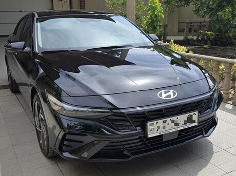 Hyundai Elantra 2024