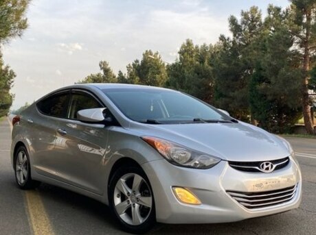 Hyundai Elantra 2013