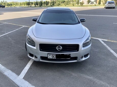 Nissan Maxima