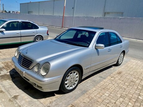 Mercedes E 240 2001