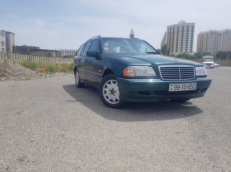 Mercedes C 180