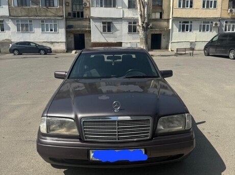 Mercedes C 180