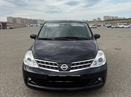 Nissan Tiida 2012