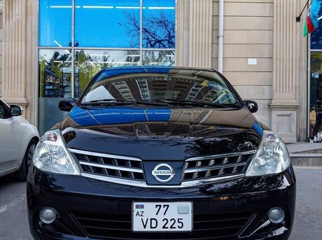 Nissan Tiida 2011