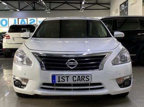 Nissan Altima 2012