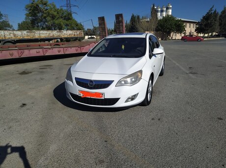 Opel Astra 2010